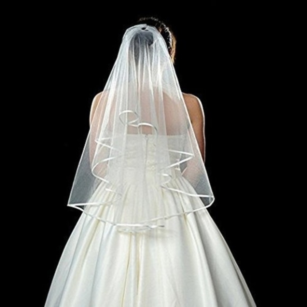 Kloud City Wedding Dress Costume XXL White Good Veil Gloves Cosplay Halloween